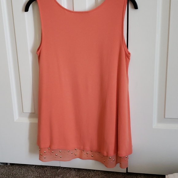 Top - Picture 3 of 4